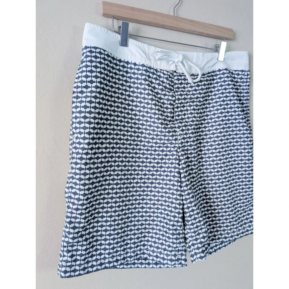 Gap Men's Board Shorts L Navy White Geometric Print Summer Beach Vacation Casual